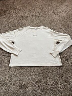 Lululemon Jersey Training Long Sleeve Shirt *Wordmark size 8